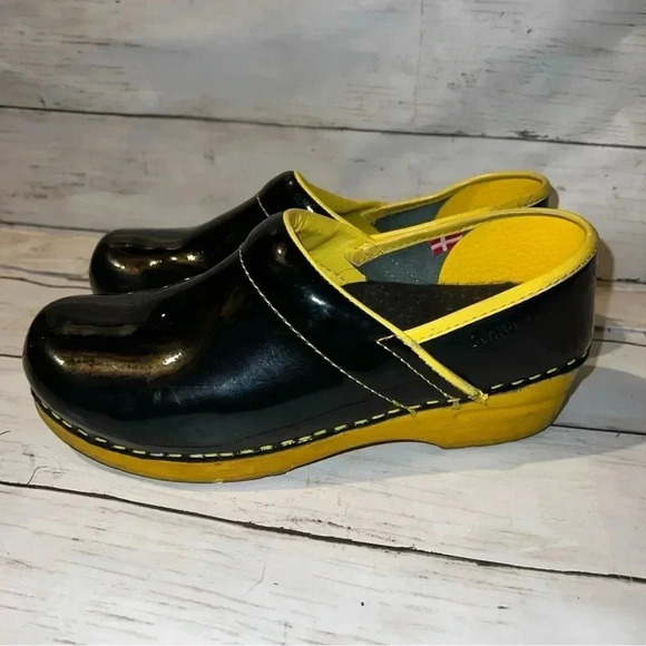 Sanita Xenia Leather Clogs Women's size 37 U.S. 6 black yellow - Picture 3 of 5